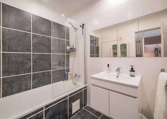 Lumina By Moje Apartment